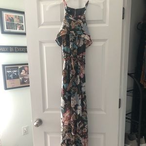 Floral maxi dress size small